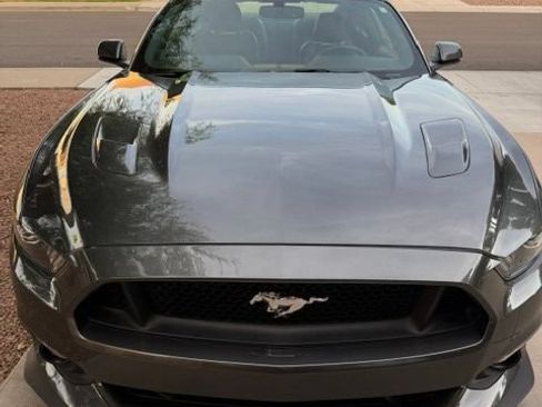 Used 2017 Ford Mustang GT Premium w/ GT Performance Package RWD image 3