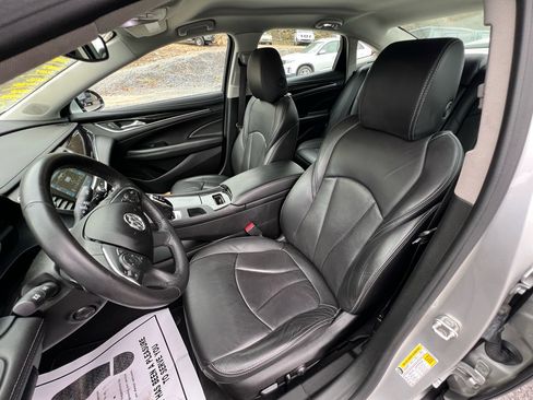 Used 2017 Buick LaCrosse Essence image 19