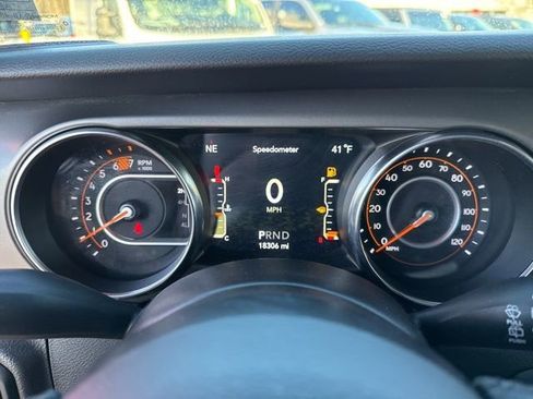 Used 2022 Jeep Wrangler Unlimited Sport image 14