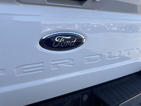 Used 2023 Ford F250 Lariat w/ Lariat Ultimate Package image 6