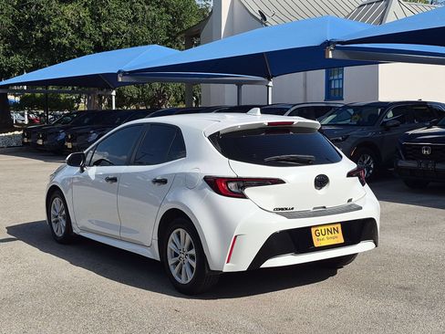 Used 2023 Toyota Corolla SE FWD image 3