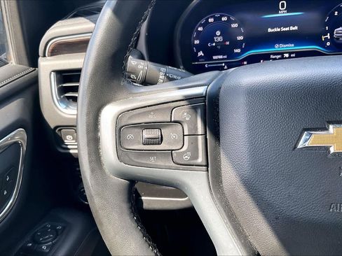 Used 2023 Chevrolet Suburban LT w/ Luxury Package image 24