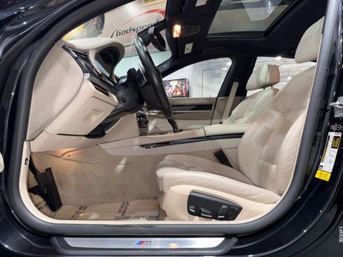 Used 2014 BMW 750i RWD image 9