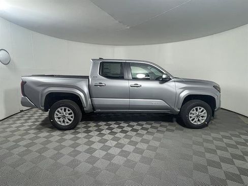 New 2026 Toyota Tacoma SR5 AWD/4WD image 8