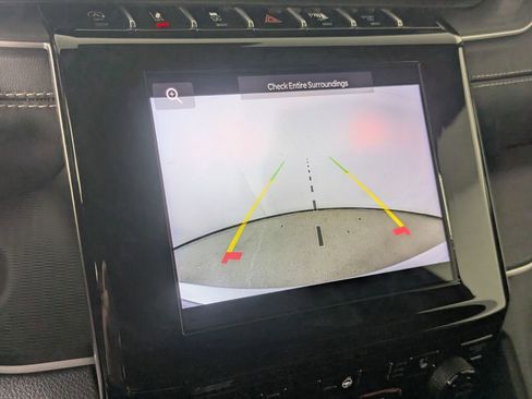 New 2025 Jeep Grand Cherokee Altitude image 30