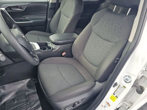 Used 2023 Toyota RAV4 XLE image 6