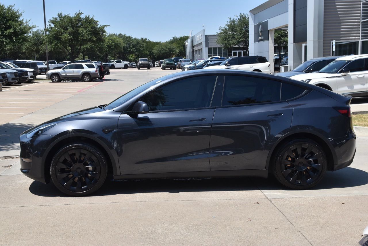 Used 2025 Tesla Model Y Long Range AWD/4WD image 12