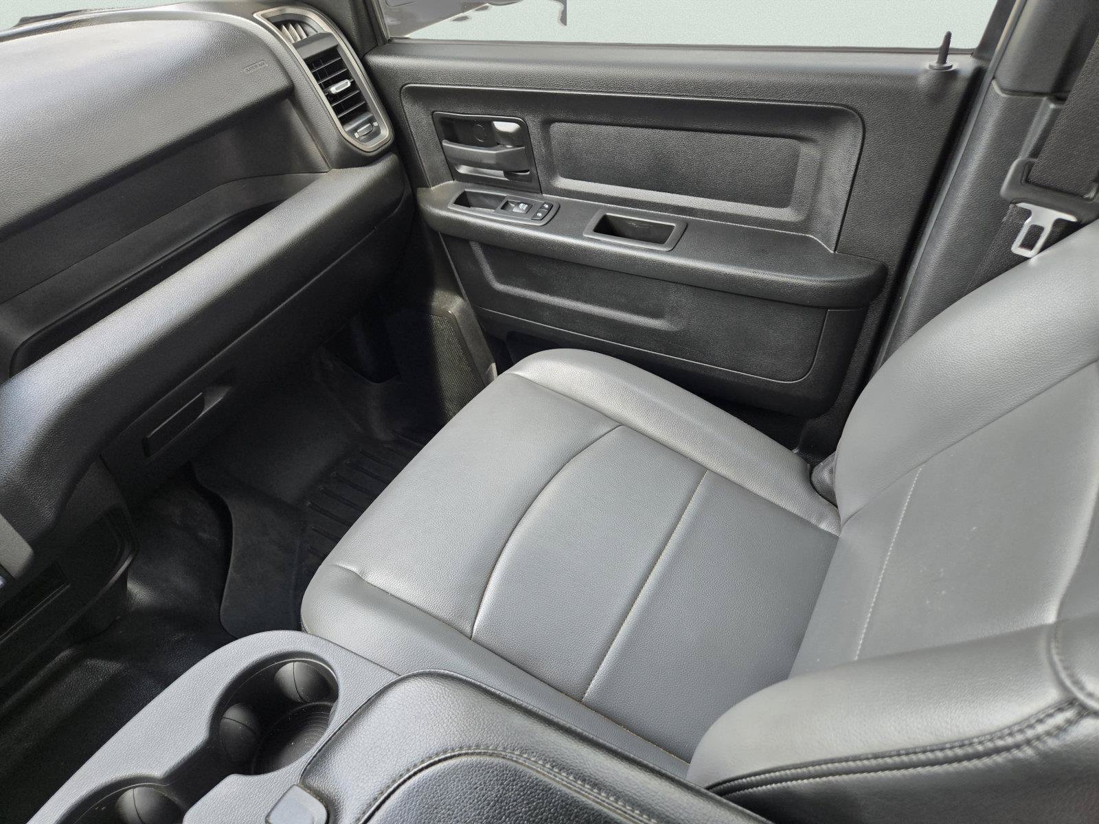 Used 2022 RAM 2500 Tradesman w/ Chrome Appearance Group AWD/4WD image 19