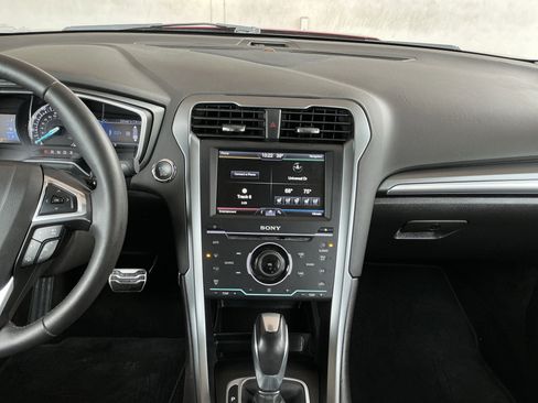 Used 2015 Ford Fusion Titanium image 9