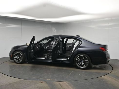 Used 2020 BMW 750i xDrive w/ M Sport Package AWD/4WD image 59