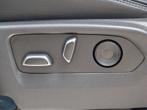 Used 2022 GMC Sierra 1500 Denali RWD image 18