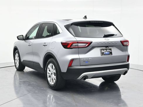 Used 2024 Ford Escape Active w/ Cold Weather Package FWD image 7