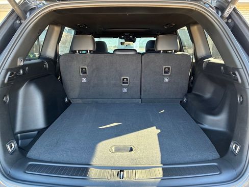 New 2025 Jeep Grand Cherokee Altitude image 23