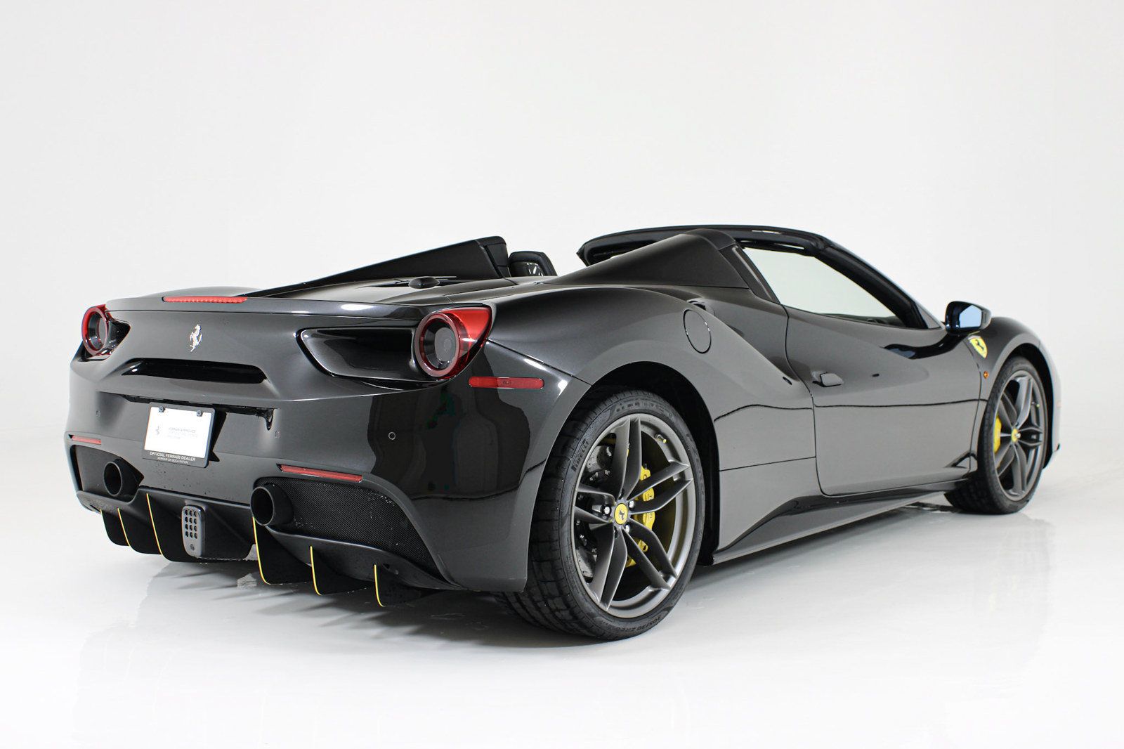 Certified 2017 Ferrari 488 Spider RWD image 10
