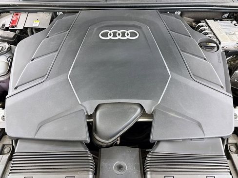 Used 2022 Audi Q8 Premium Plus image 23