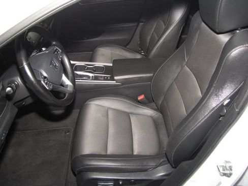 Used 2020 Honda Accord Sport image 9