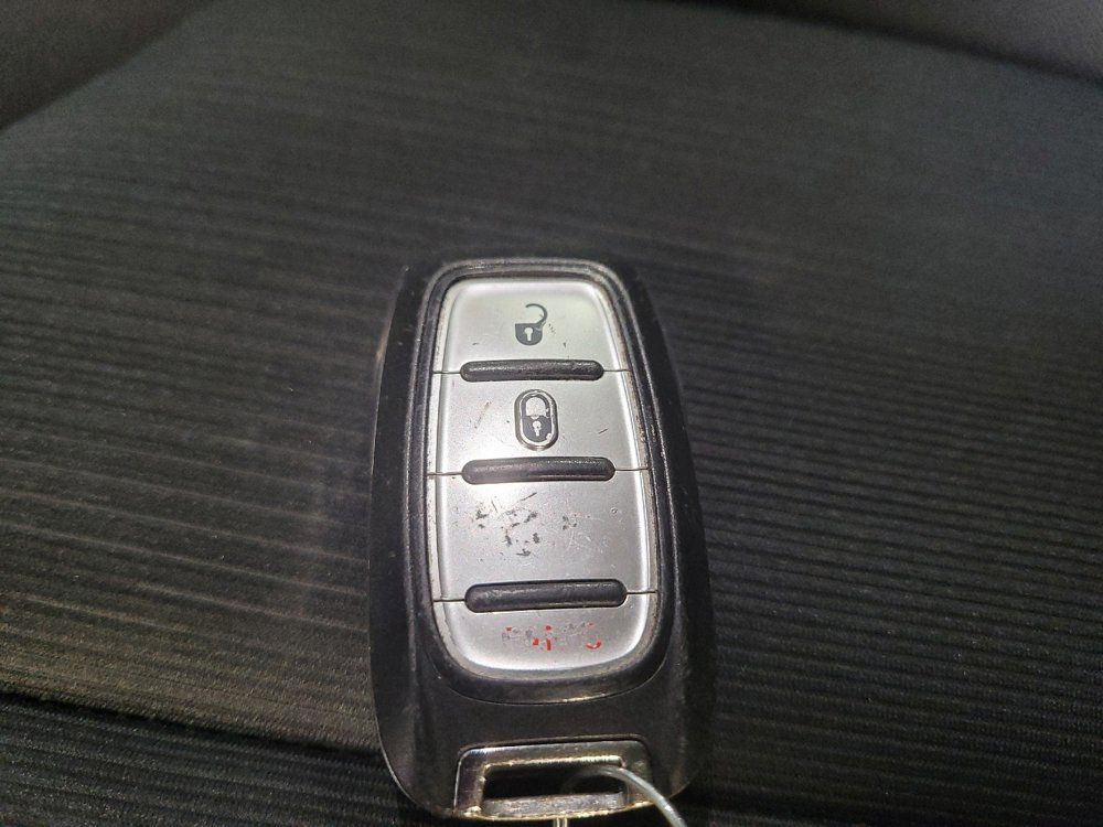 Used 2021 Chrysler Voyager LX FWD image 32