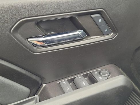 Used 2024 Chevrolet Colorado LT w/ LT Convenience Package III image 16