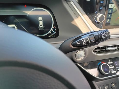 Used 2022 Hyundai Sonata Limited w/ Preferred Accessory Package image 36