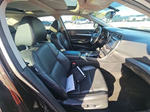 Used 2016 Nissan Maxima 3.5 SL w/ Interior Lighting Package image 15