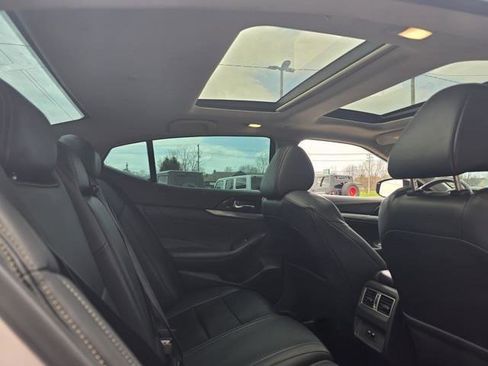 Used 2020 Nissan Maxima 3.5 SL w/ Floor Mat Group image 15