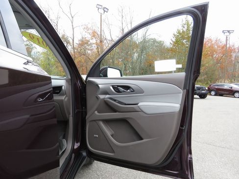 Used 2019 Chevrolet Traverse LT w/ LT Premium Package image 13