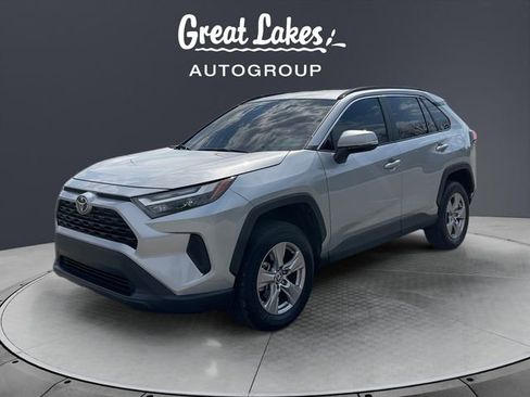 Used 2025 Toyota RAV4 XLE image 1