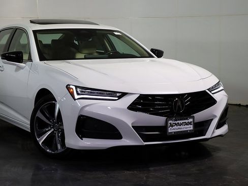 Used 2025 Acura TLX w/ Technology Package image 6