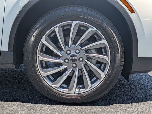 Used 2023 Lincoln Corsair Reserve w/ Equipment Group 201A FWD image 11