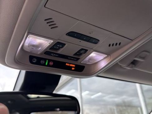 Used 2019 GMC Terrain Denali w/ Driver Alert Package II image 17