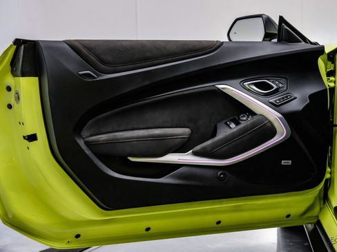 Used 2021 Chevrolet Camaro ZL1 image 81