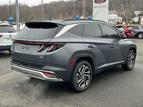 Used 2025 Hyundai Tucson Limited image 6