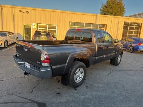 Used 2013 Toyota Tacoma 4x4 Access Cab image 8