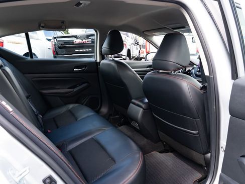 Used 2023 Nissan Altima 2.5 SR FWD image 23