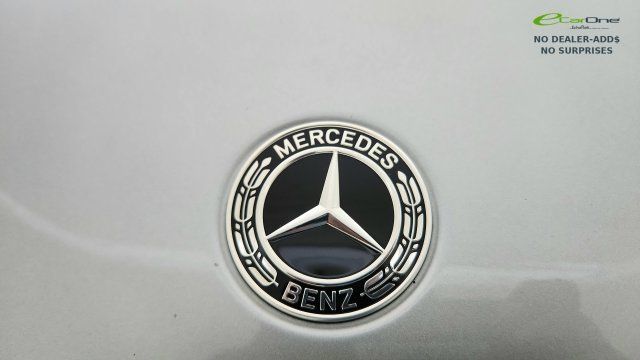 Used 2025 Mercedes-Benz GLC 300 4MATIC image 30