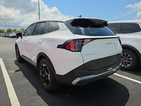 Used 2026 Kia Sportage EX FWD image 12