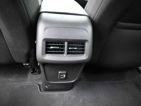 Used 2024 Chevrolet Equinox LT AWD/4WD image 13