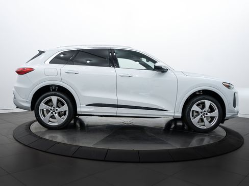 New 2025 Audi Q5 2.0T Premium Plus image 3