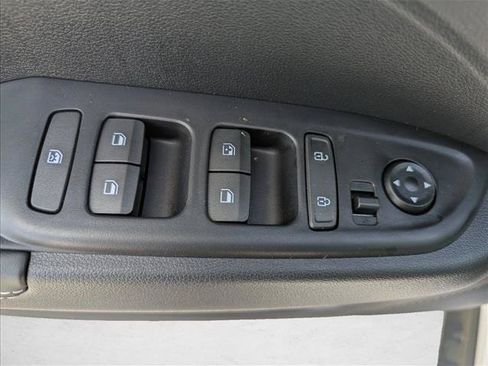 Certified 2026 Hyundai Venue SEL FWD image 9