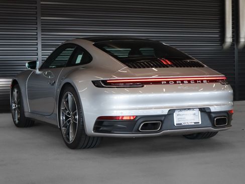 Used 2023 Porsche 911 Carrera w/ Premium Package RWD image 3