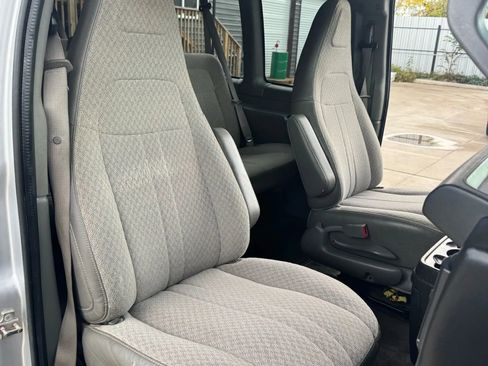 Used 2016 Chevrolet Express 3500 LT w/ LT Preferred Equipment Group image 38