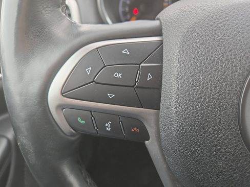 Used 2018 Jeep Grand Cherokee Limited image 14