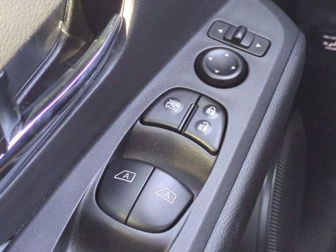 Used 2021 Nissan Kicks SR w/ SR Premium Package image 23