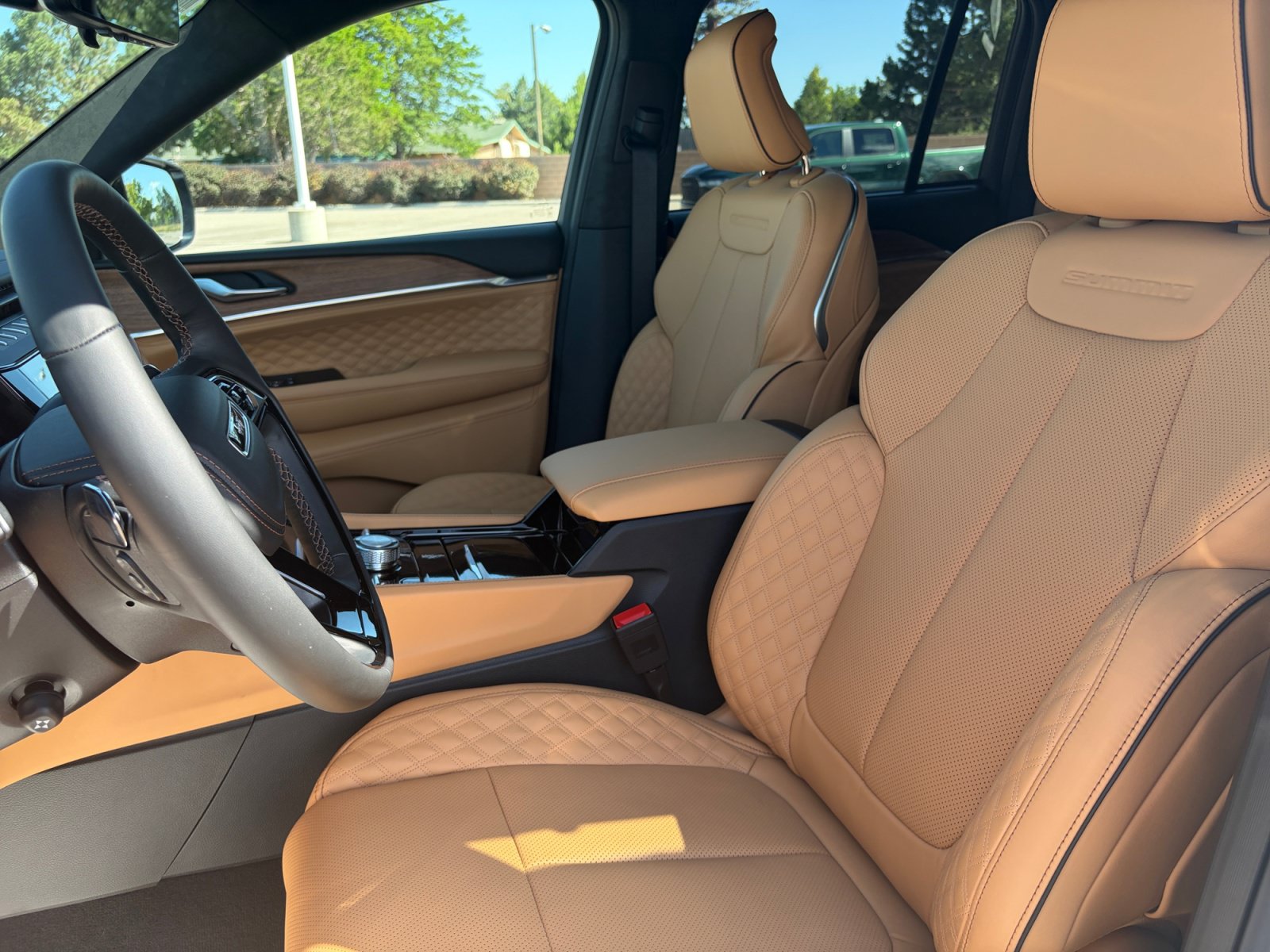 New 2026 Jeep Grand Cherokee Summit AWD/4WD image 14