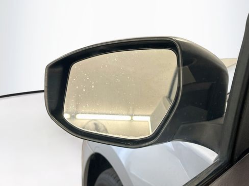 Used 2015 Nissan Sentra SR FWD image 16