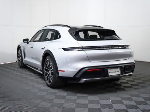 Certified 2025 Porsche Taycan 4 Cross Turismo image 3