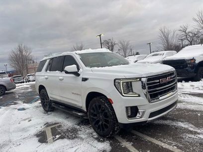 Used 2022 GMC Yukon SLT w/ SLT Premium Package