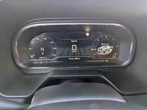 Used 2023 GMC Yukon XL SLT image 12