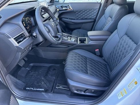 New 2025 Mitsubishi Outlander SEL image 23