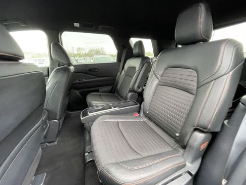 Used 2023 Nissan Pathfinder Rock Creek AWD/4WD image 15